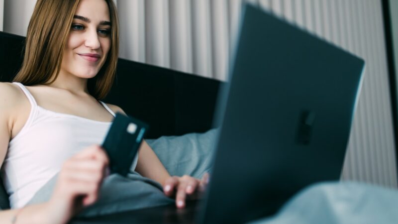 Online vásárlás és netbankolás biztonságosan: Így védd meg a pénzed a csalóktól!